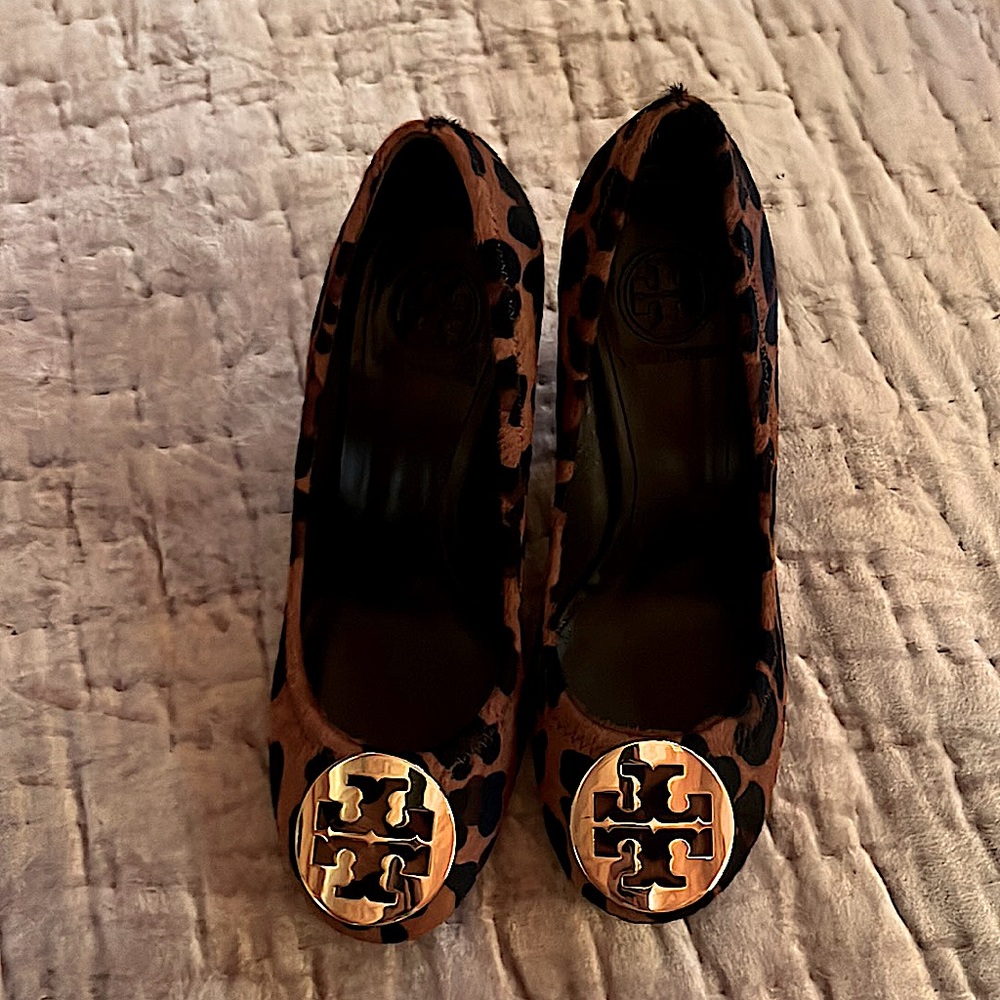 Tory Burch leopard calf skin wedgies, size 7